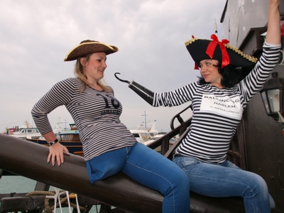 Piraten - (Nicole & Noa)