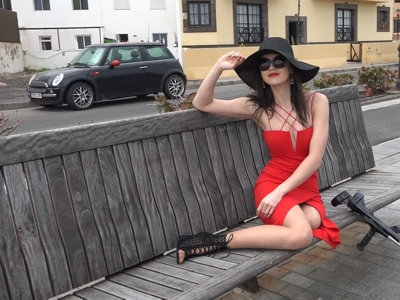 Laura - Red Dress 4k
